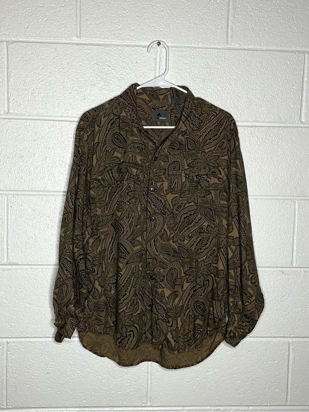 < Vintage Liz Claiborne Brown Paisley Pattern Button Up Shirt >